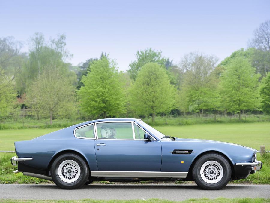  Aston Martin V8 (Series V) 1986 года  (UK) (фото 4 из 21)